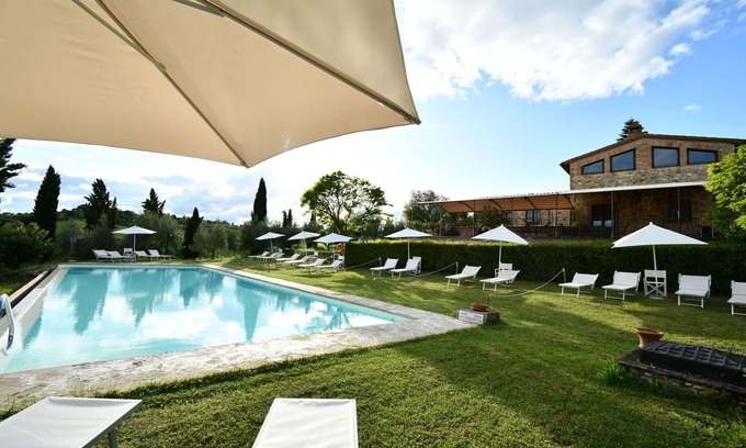 Ponte di Gabbiano Apartment | Nice apartment for 5 guests with pool, A/C, WIFI, TV and pets allowed, close to Siena