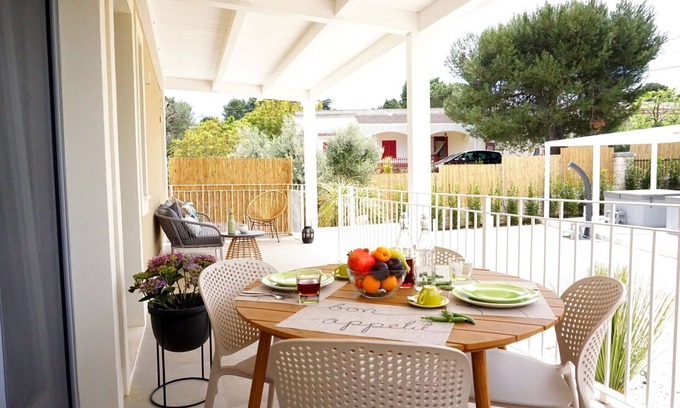 Laureto Villa | Nice apartment in villa for 4 guests with hot tub, WIFI, A/C, TV and veranda, close to Alberobello