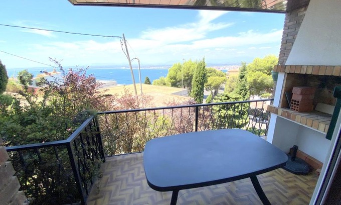 Roses Town Center Apartment | Panorama b1