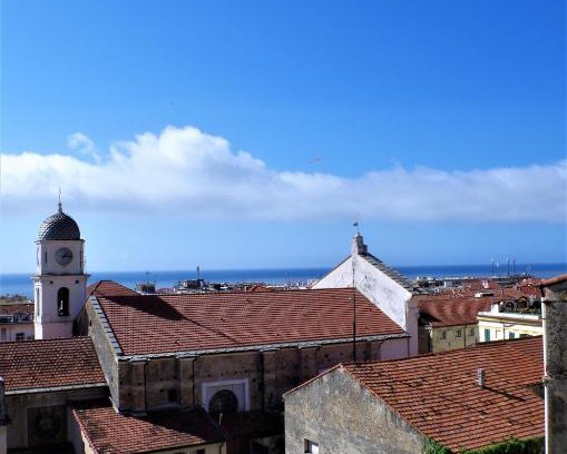 Sanremo Old Town Apartment | SANREMO CENTRO CARATTERISTICO APPARTAMENTO