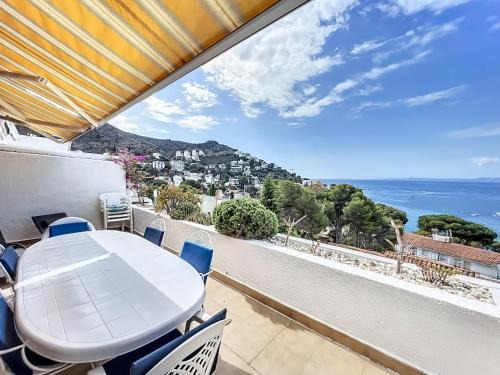 Almadraba-Canyelles Apartment | Santa Barbara
