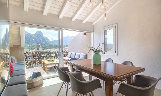 San Pantaleo House | Stunning private villa for 6 guests with A/C, WIFI and patio