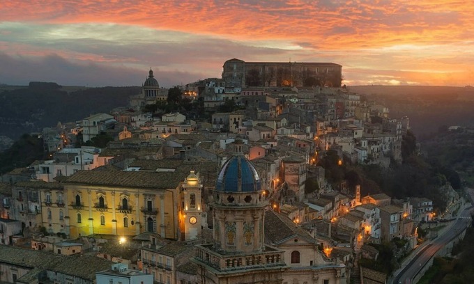 Ragusa House | The court of Santa Agnese