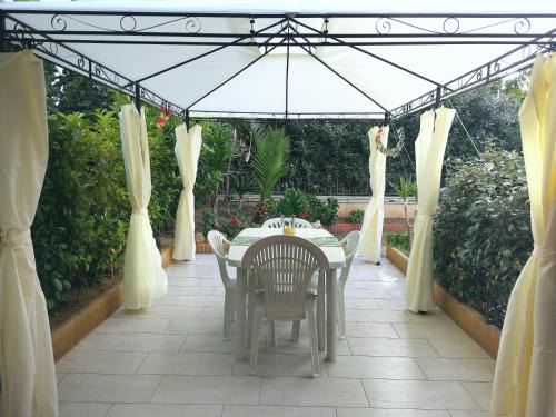 Olbia Apartment | ValeValeHome - home gallery with fully equipped kitchen, reserved parking, big garden