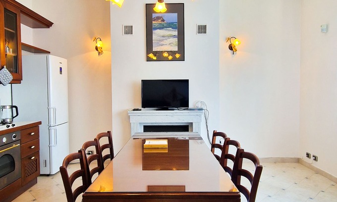 Varigotti Apartment | Varigotti Tropical Garden -nfull floor Apartment