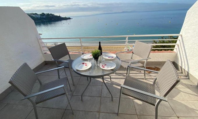 Almadraba-Canyelles Apartment | Verones 2c