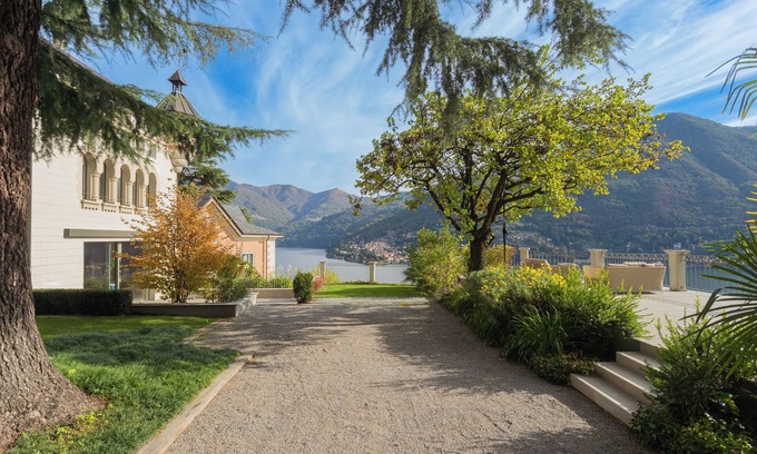 Moltrasio Villa | Villa Moltrasio - Four Bedroom Villa, Sleeps 8