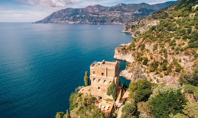 Maiori Villa | VILLA SARACENA - Six Bedroom Villa, Sleeps 12