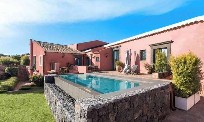 Viagrande Villa | Villa Varanni near Catania