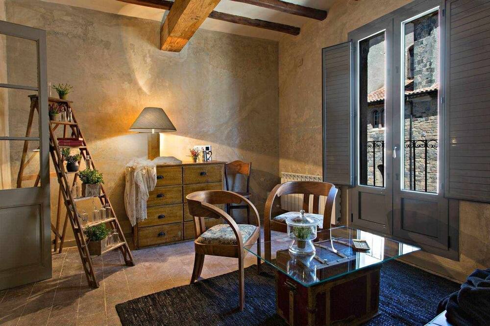 Olot Apartment | a4-1 Campaner