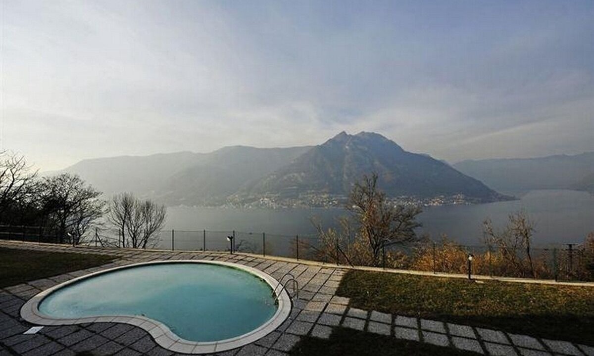 Riva Apartment | Vacation apartment/apartment for 10 guests with 190m² in Faggeto Lario (122897)
