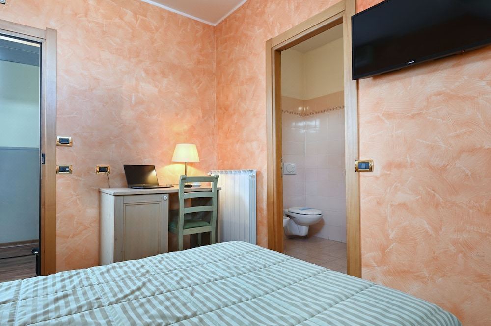 Photo of Bedroom in Domodossola