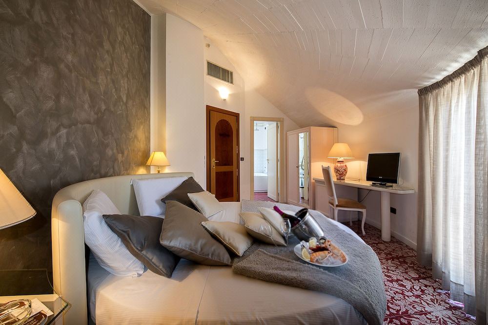 Photo of Bedroom in Volla