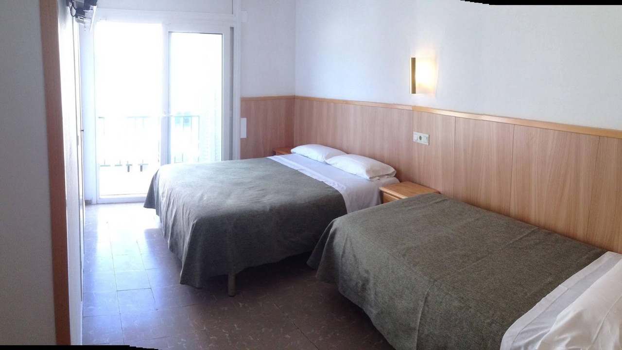 Photo of Bedroom in Roses Town Center