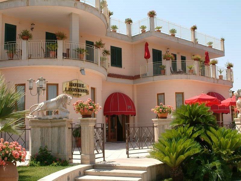 Photo of Buildings in Volla