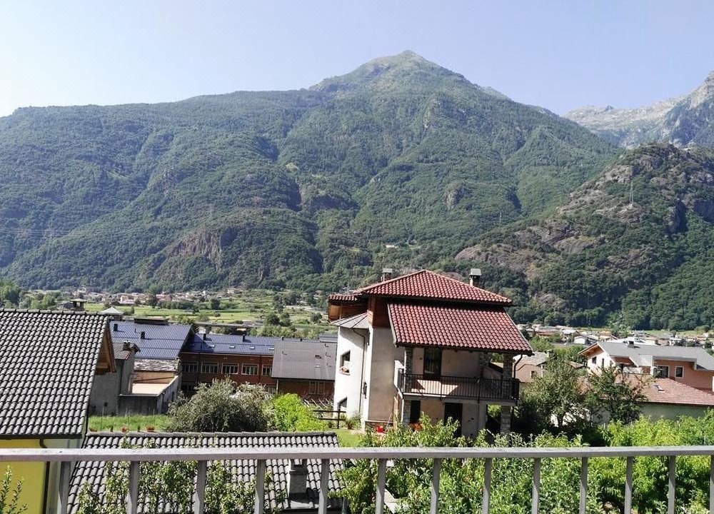 Photo of Buildings in Donnas