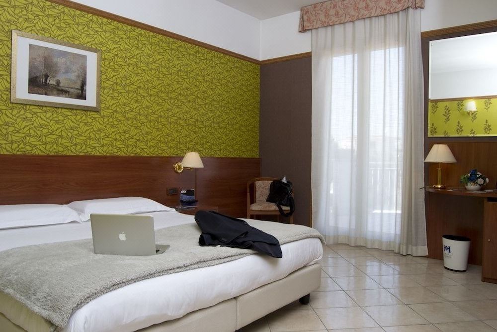 Photo of Bedroom in Volla