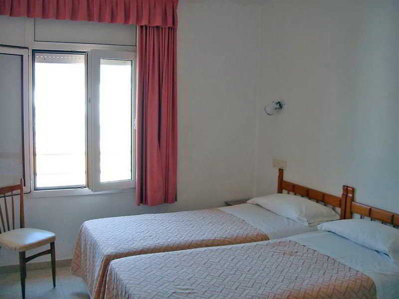 Photo of Bedroom in Roses Town Center
