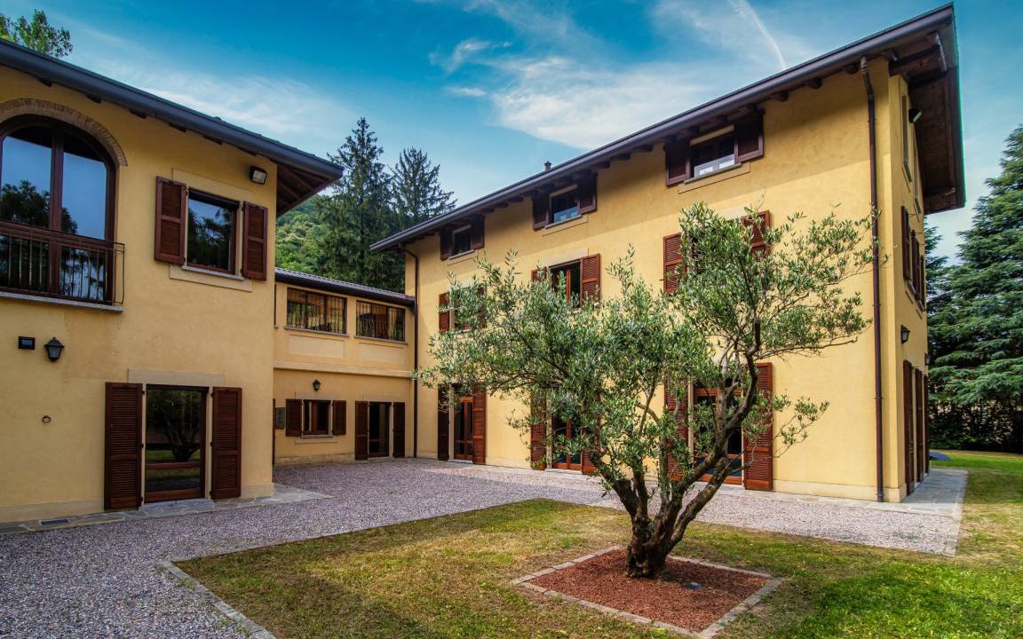 Photo of Buildings in Canzo