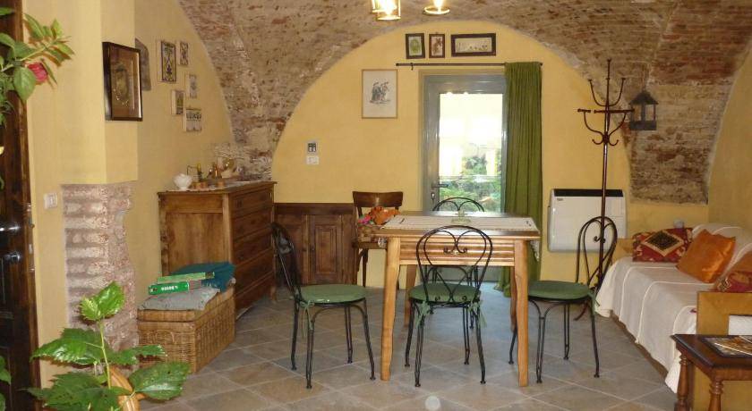 Photo of Others in Occimiano