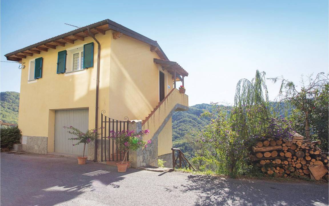 Photo of Buildings in Vellego