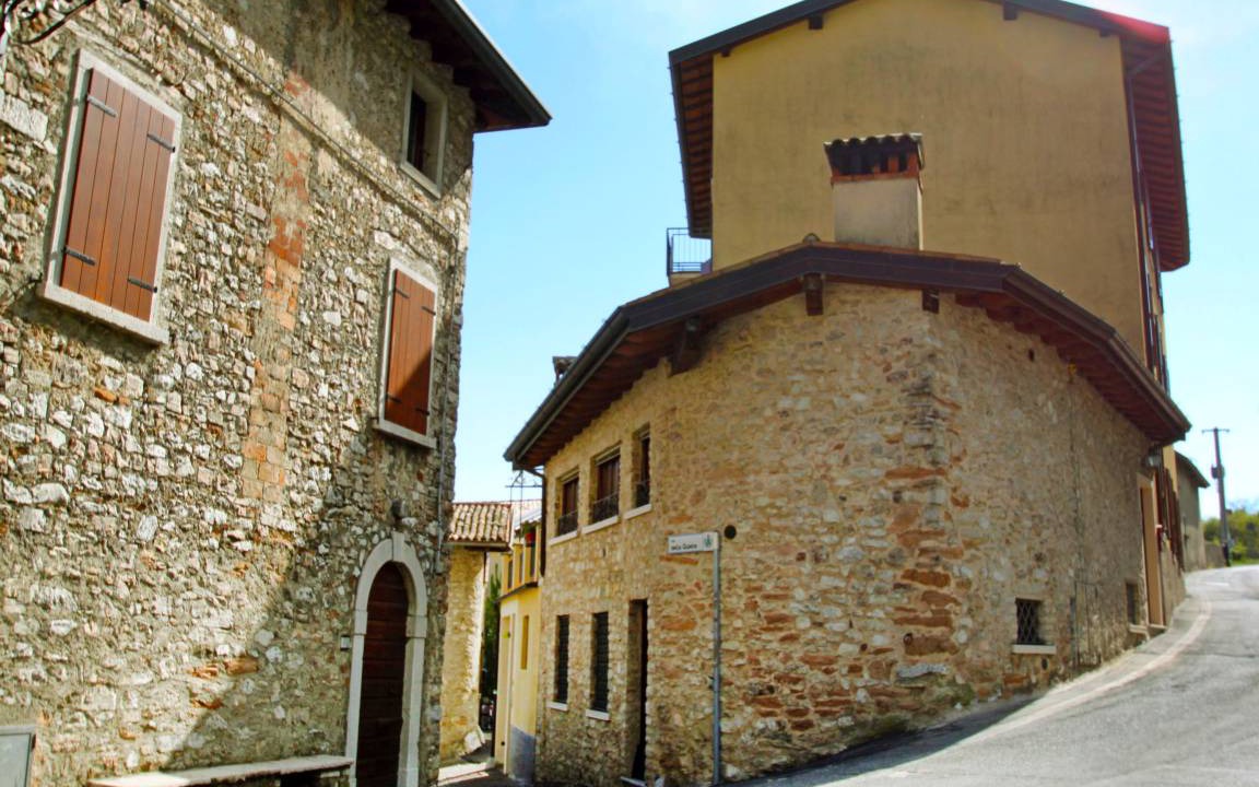 Photo of Buildings in Liano-Formaga