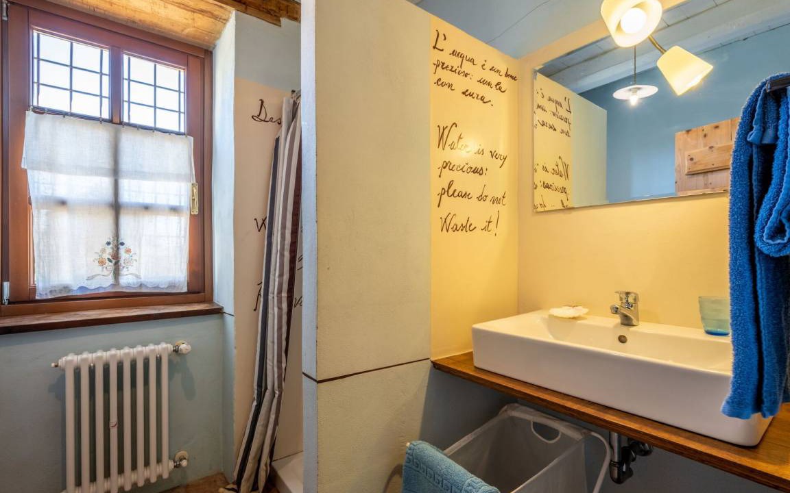 Photo of Bathroom in Cortemilia