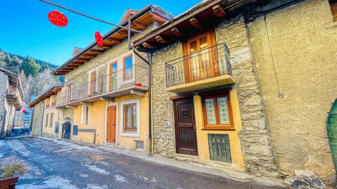Photo of Buildings in Oulx