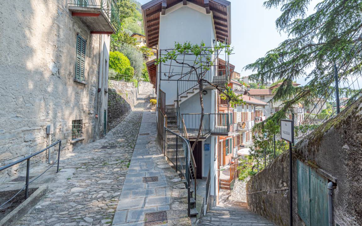 Photo of Others in Moltrasio