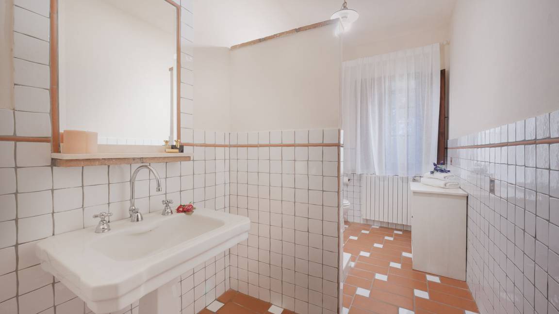 Photo of Bathroom in Toiano