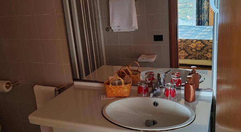 Photo of Bathroom in Boleto