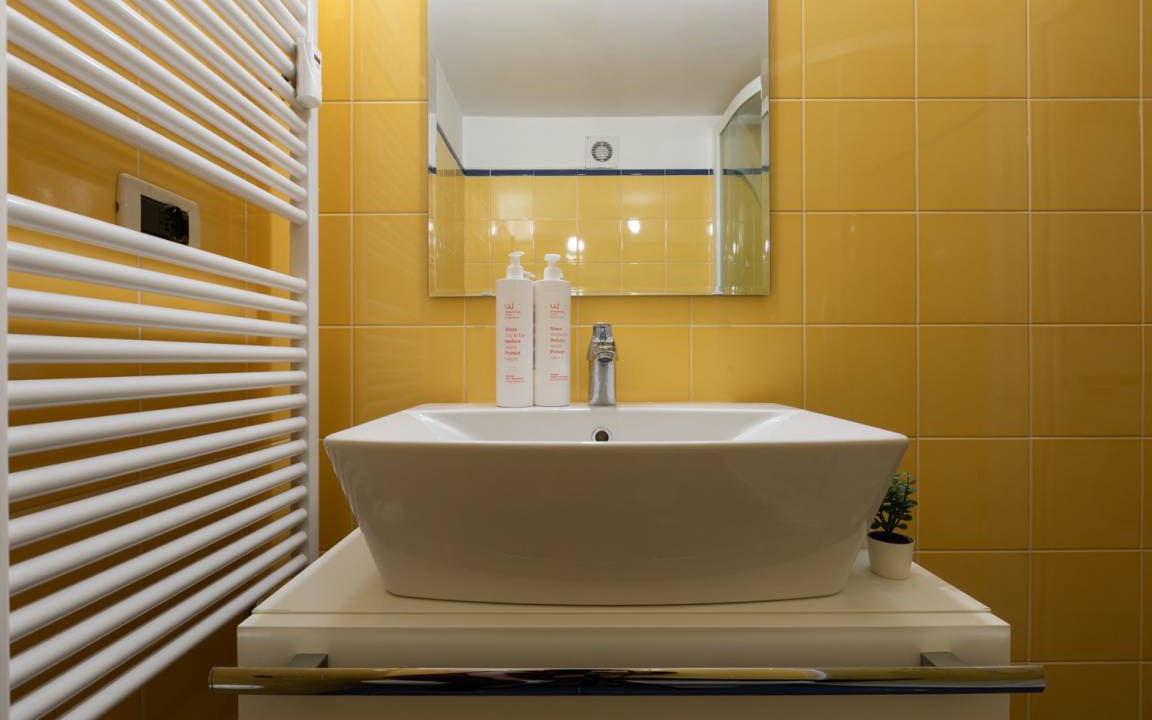 Photo of Bathroom in Roman Quarter