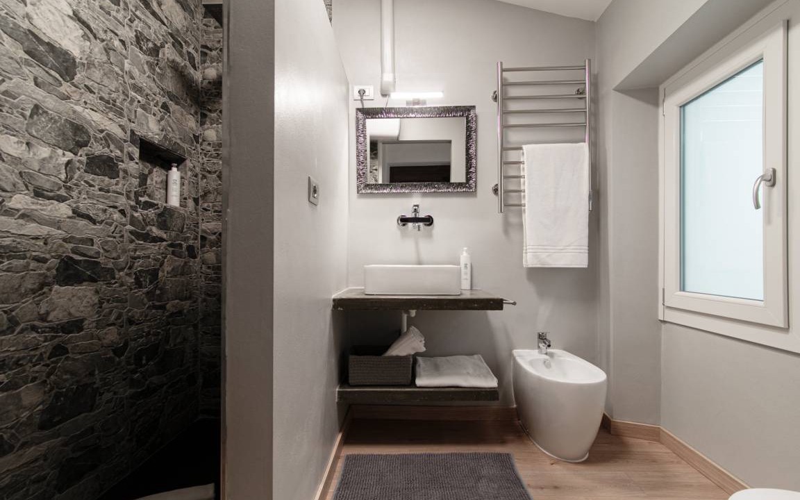 Photo of Bathroom in Carate Urio