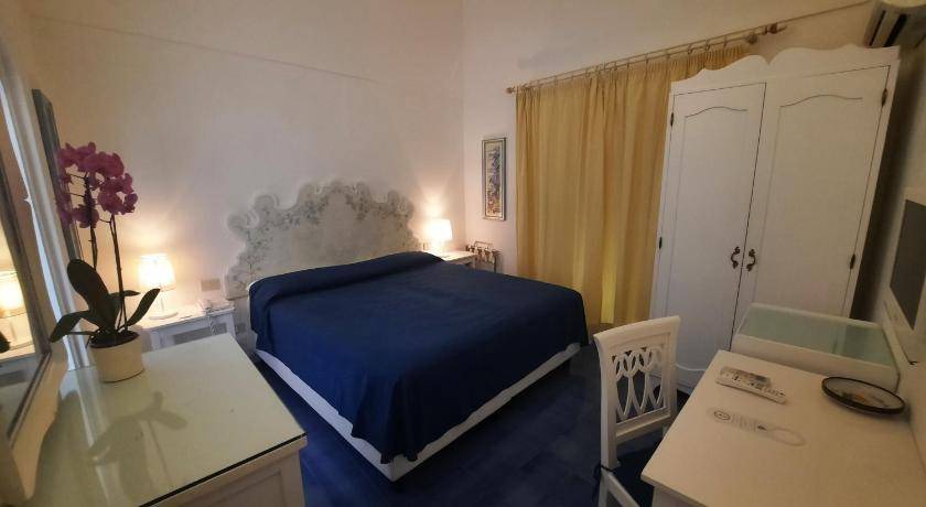 Photo of Bedroom in Positano City Centre