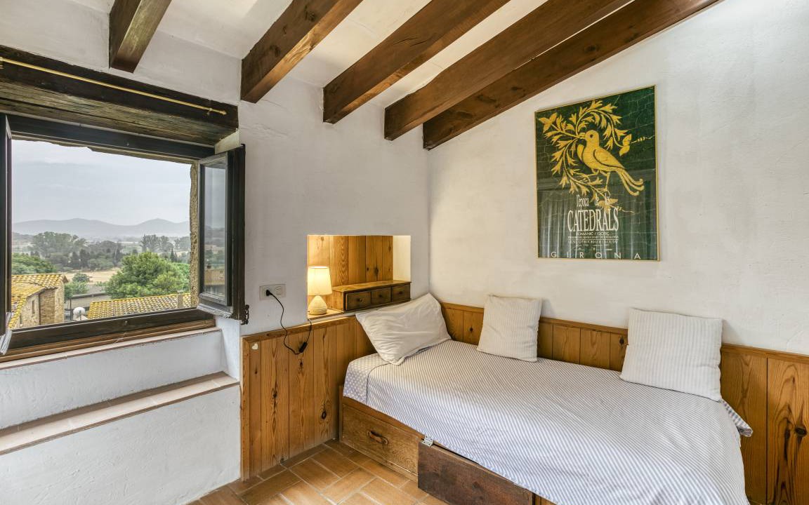Photo of Bedroom in Palau-Sator