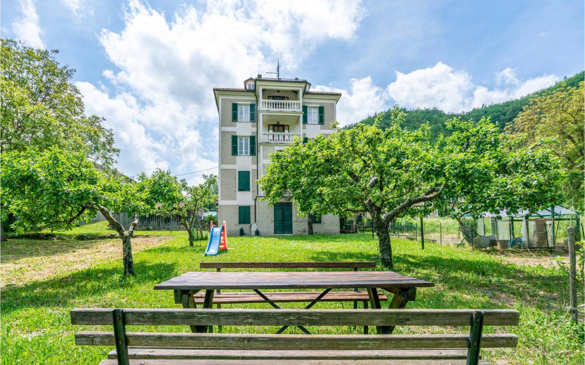 Photo of Buildings in Loco