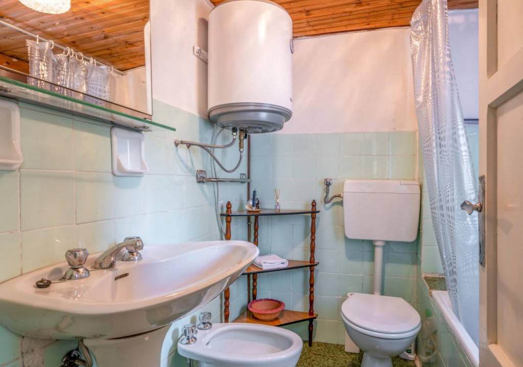 Photo of Bathroom in Molini