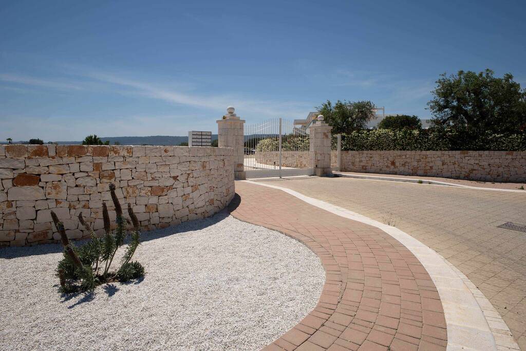 Photo of Others in Capitolo