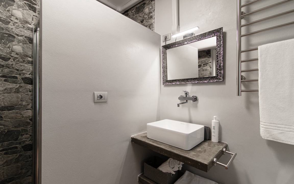 Photo of Bathroom in Carate Urio