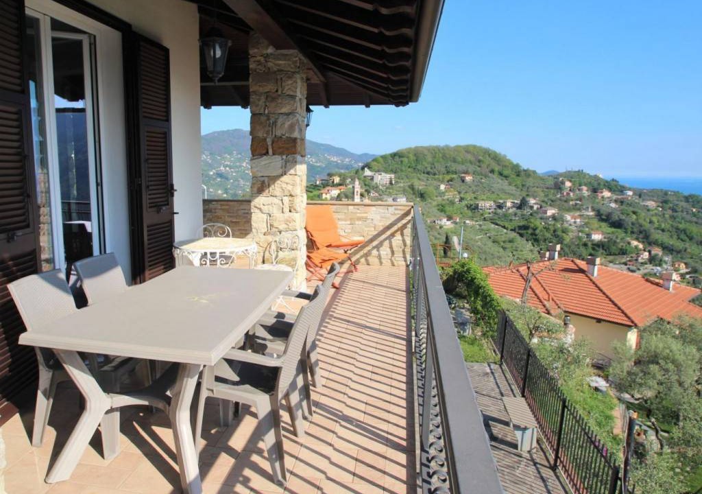 Photo of Patio Balcony in Leivi
