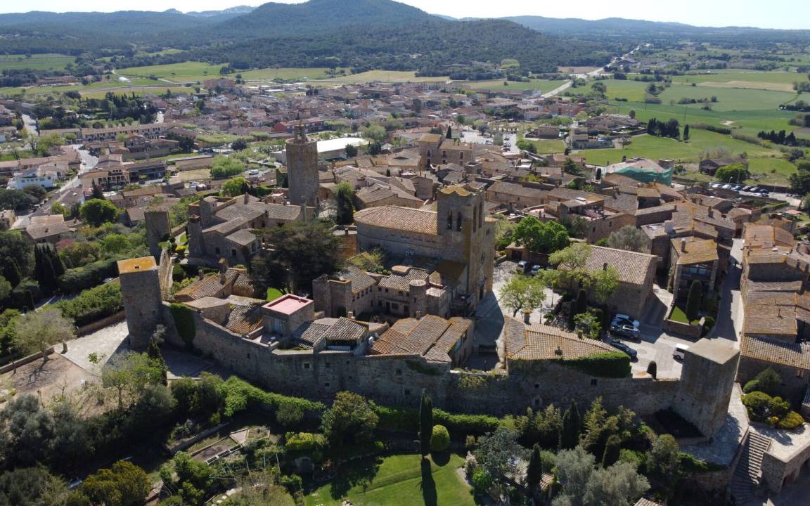 Photo of Buildings in Pals