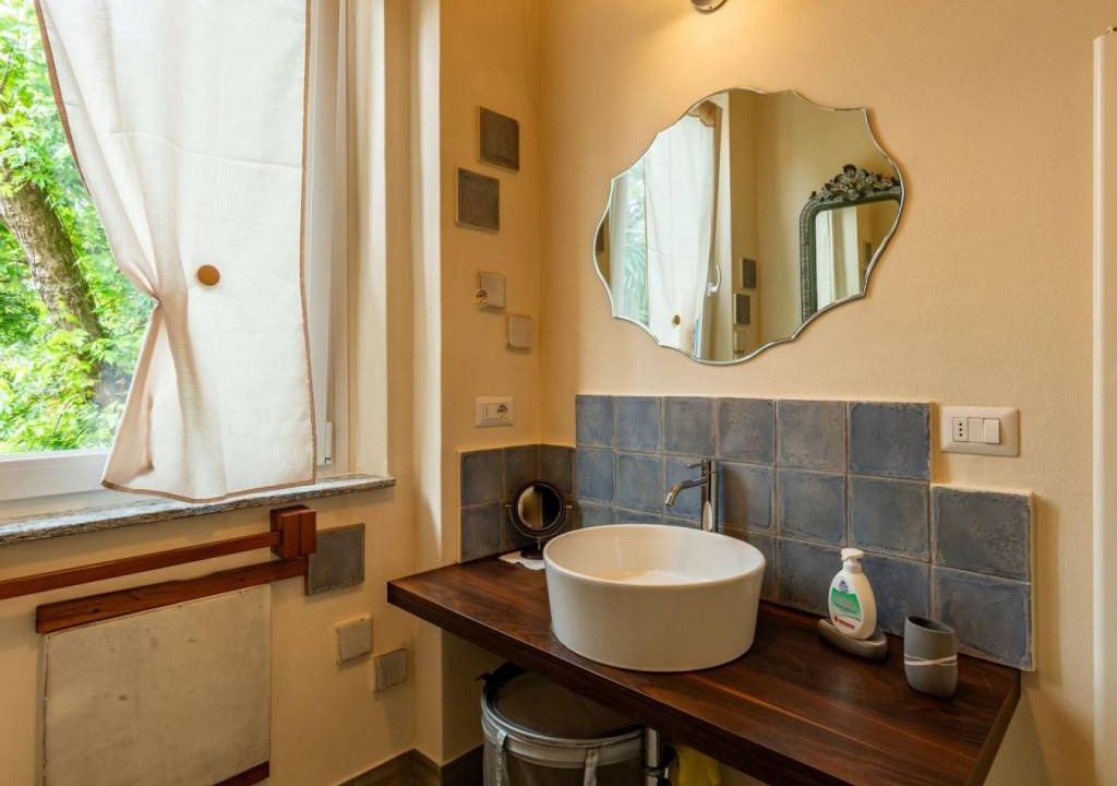 Photo of Bathroom in Invorio