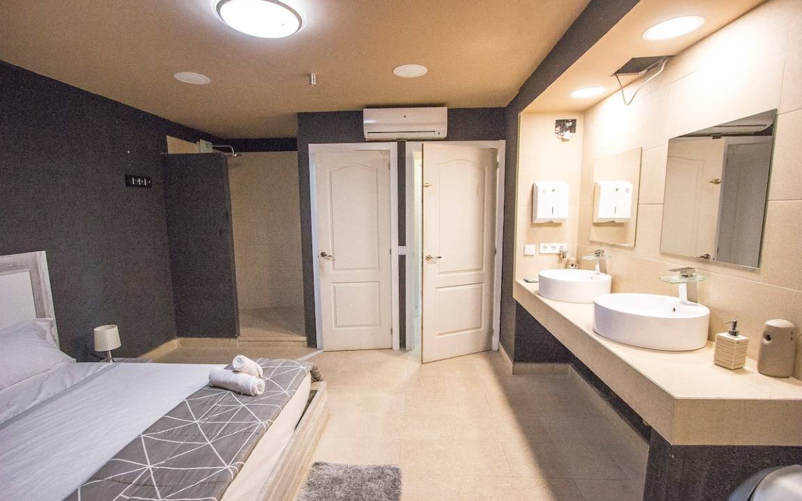 Photo of Bathroom in Rubi