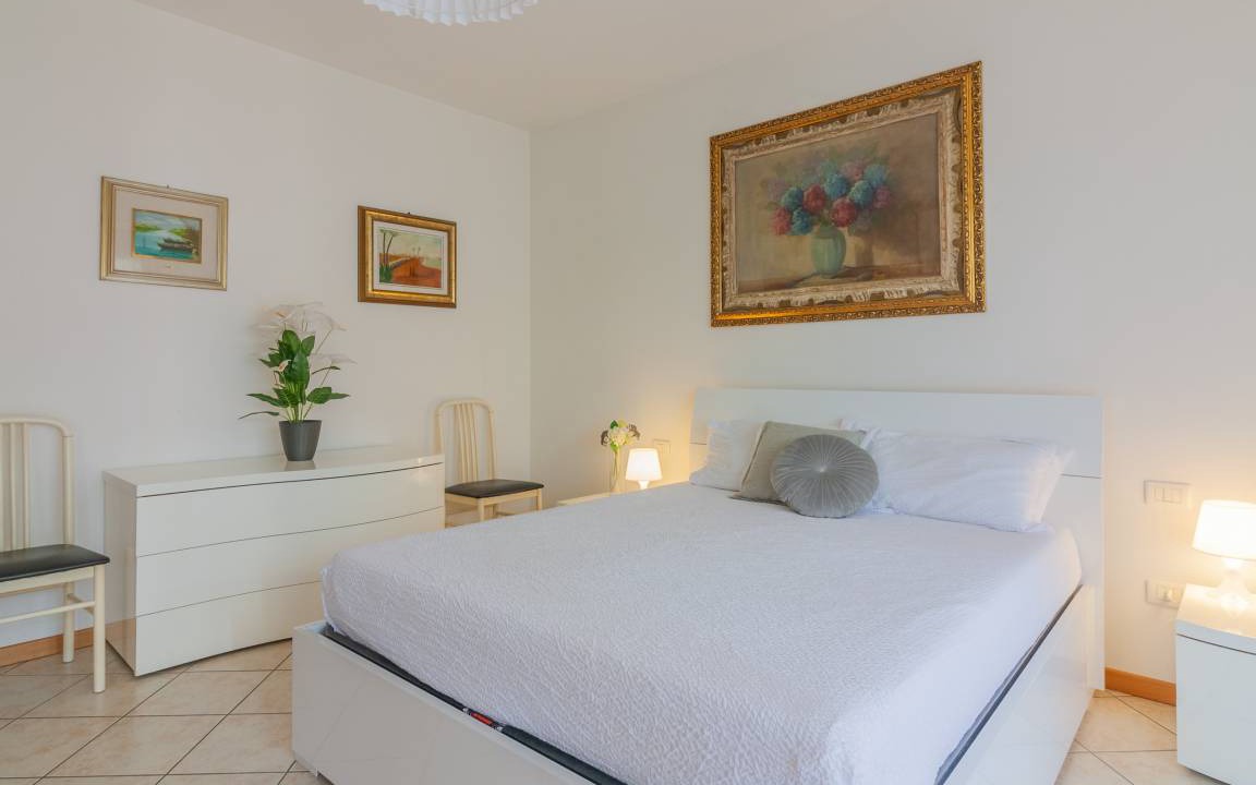 Photo of Bedroom in Mandello del Lario