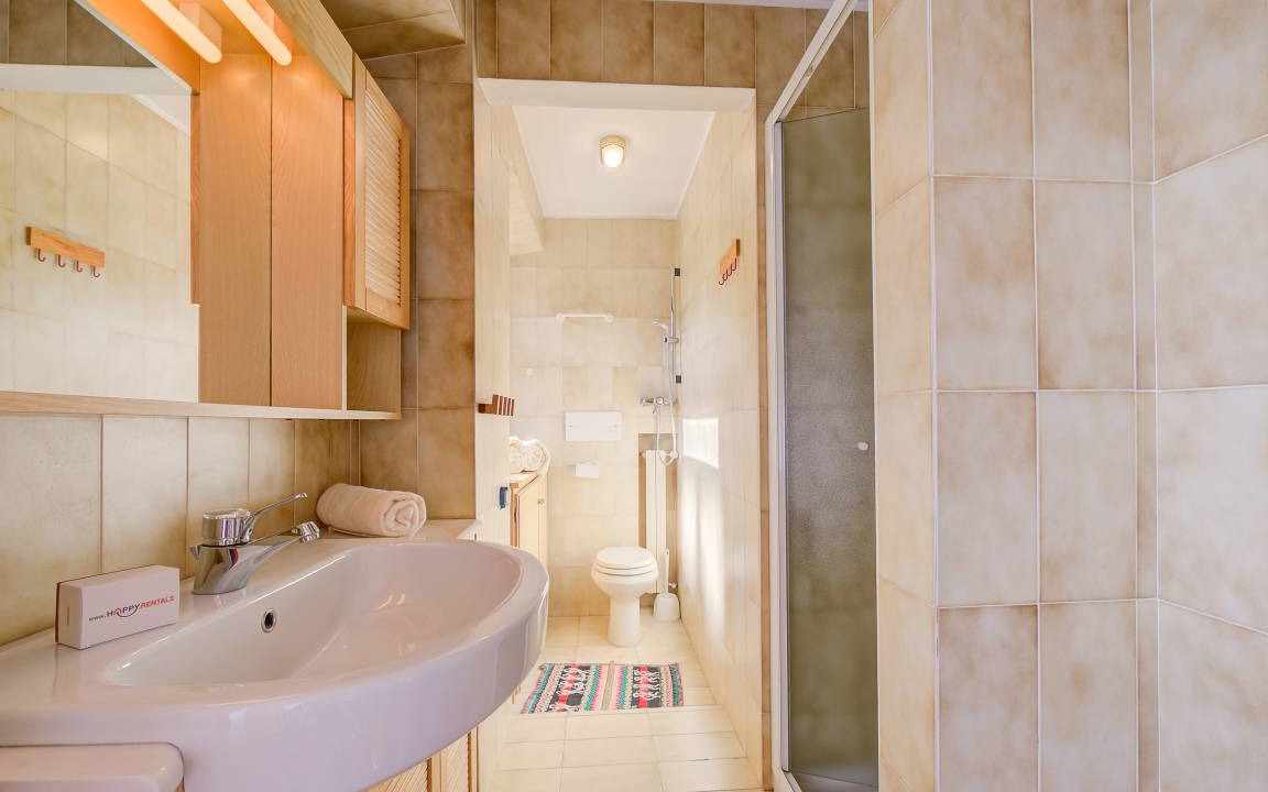 Photo of Bathroom in Staffa