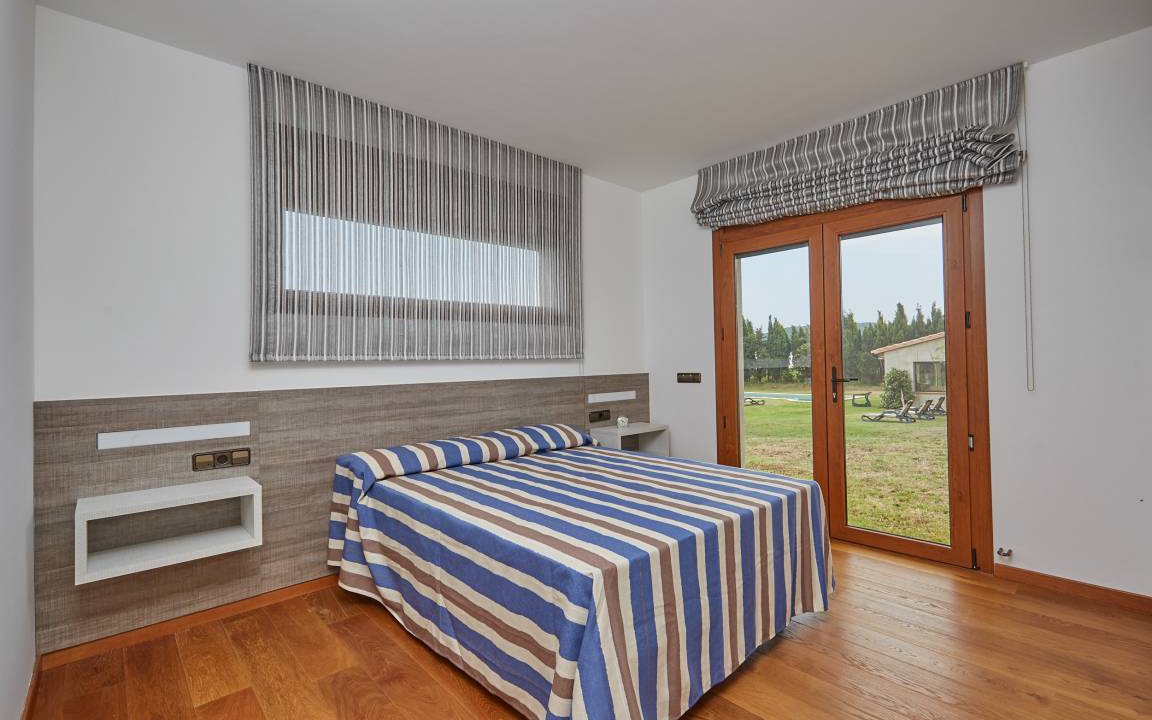 Photo of Bedroom in Pals