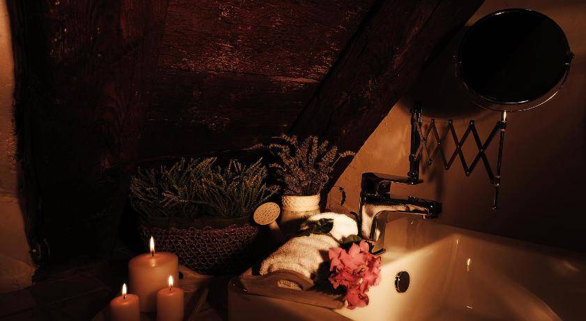 Photo of Bathroom in Mondovi