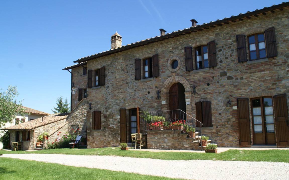 Photo of Others in Montone