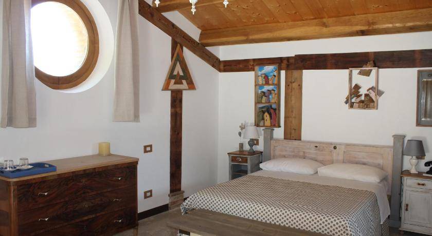 Photo of Bedroom in Civitanova Alta