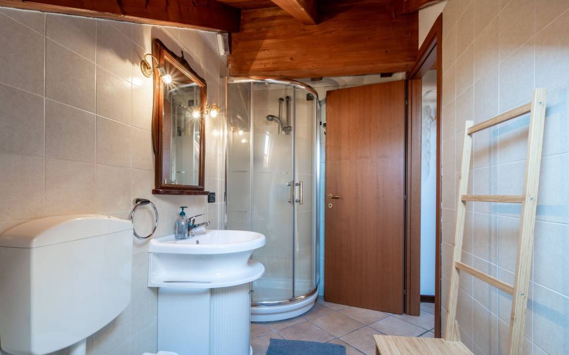 Photo of Bathroom in Pettenasco